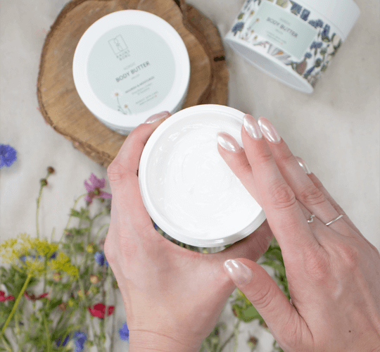 Hvad er body butter? Brug det i din kropspleje og få silkeblød hud